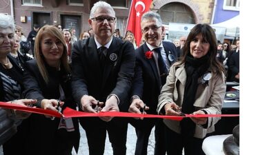 Türk kadınının eşitlik ve özgürlük yolundaki yüz yıllık mücadelesini konu