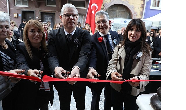 Türk kadınının eşitlik ve özgürlük yolundaki yüz yıllık mücadelesini konu
