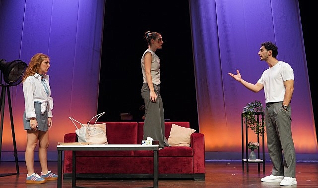 İstanbul Büyükşehir Belediyesi Şehir Tiyatroları, tiyatro sezonunun yeni haftasında 14