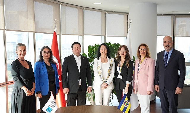 Kadıköy Belediyesi ile Fenerbahçe Üniversitesi iş birliğiyle 65 yaş ve