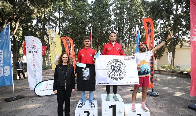 Karşıyaka Belediyesi’nin geleneksel hale getirdiği “Ata’dan Ana’ya Saygı Koşusu”, 31’inci