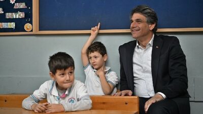 Kartepe Belediyesi, öğrencilerde çevre bilincini artırmak ve geri dönüşüm alışkanlığını