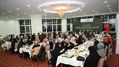 Kartepe’de görev yapan Kur’an kursu öğreticileri, Öğretmenler Günü vesilesiyle düzenlenen