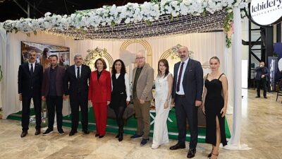 Kocaeli Büyükşehir Belediyesi’nin desteğiyle düzenlenen, evlilik hazırlığında olan gençlerin merakla