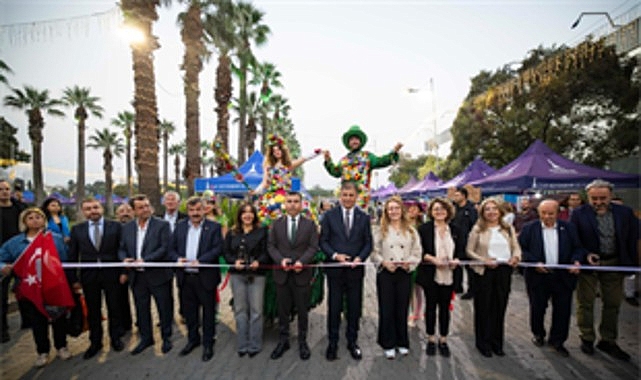 İzmir Büyükşehir Belediye Başkanı Dr.