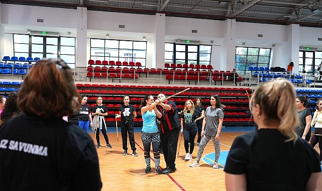 Maltepe Belediyesi’nin Kadın Öz Savunma Enstitüsü iş birliğiyle yürüttüğü öz