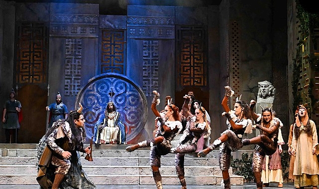 İzmir Devlet Opera ve Balesi (İZDOB), 2025–2026 sanat sezonunda Türk