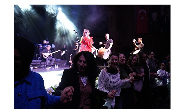 Kocaeli Büyükşehir Belediyesi’nin 24 Kasım Öğretmenler Günü kapsamında Gebze ve