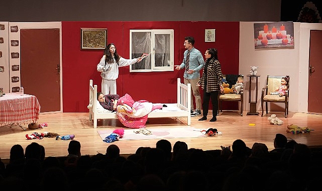 Keçiören Belediyesi Şehir Tiyatroları tarafından Necip Fazıl Kısakürek Tiyatro Salonu'nda