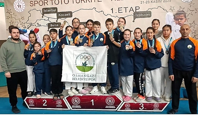Osmangazi Belediyespor Karate Takımı sporcuları, Bursa’da düzenlenen Türkiye Yıldızlar Ligi
