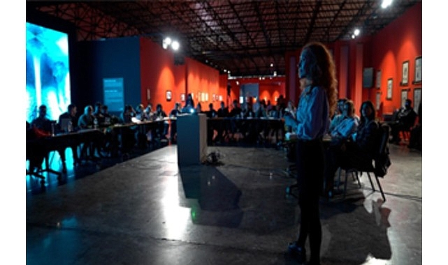 İzmir Büyükşehir Belediyesi tarafından, Refik Anadol’un “Şifanın Algısı” ve “Makine