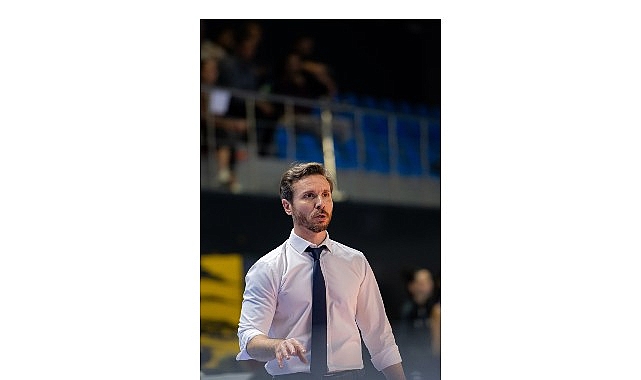 Aydın Büyükşehir Belediyespor, başantrenör Alper Hamurcu ile yolların  ayrıldığını