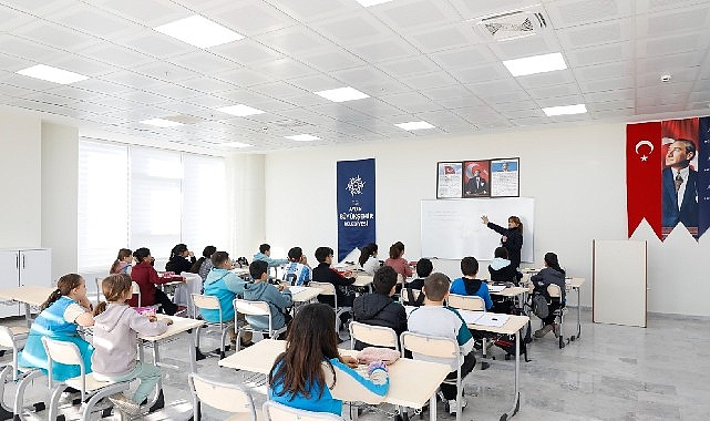 Aydın Büyükşehir Belediyesi, eğitime yönelik destekleyici çalışmalarına devam ediyor.