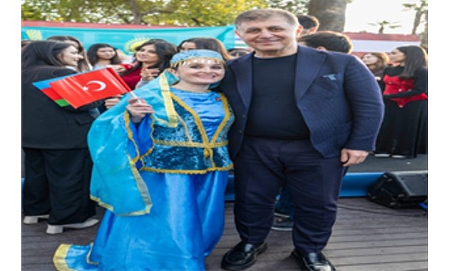 İzmir Büyükşehir Belediye Başkanı Dr.