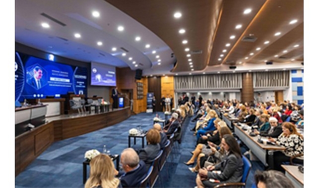 İzmir İş Kadınları Derneği (İZİKAD) tarafından “Sürdürülebilir Gelecek için İşbirliği: