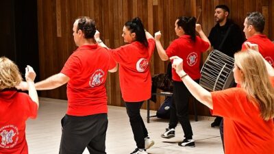 Lüleburgaz Belediyesi’nin, tamamı belediye personelinden oluşan Halk Dansları Topluluğu çalışmalarını