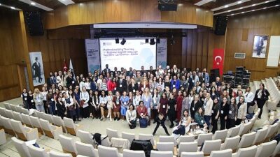 Adana’da düzenlenen İlk Bölgesel İngilizce Öğretmenleri Konferansı Türkiye’nin dört bir yanından eğitimciyi