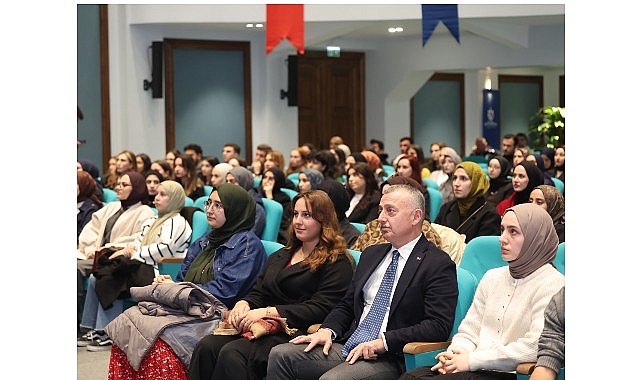 Kocaeli Büyükşehir Belediye Başkanı Tahir Büyükakın, Lider Akademisi’nde eğitim gören