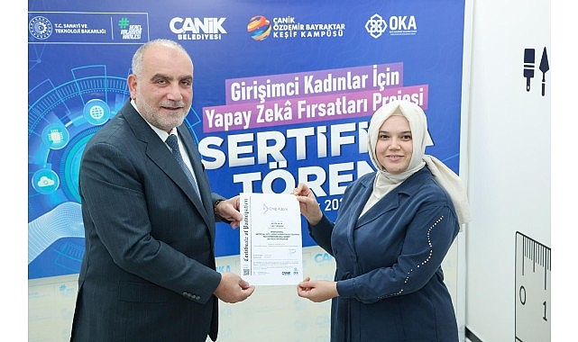 Canik Belediyesi'nin kadınları yapay zekâ araçları ve yenilikçi teknolojilerle tanıştırdığı