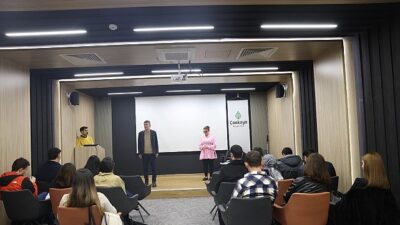 Çankaya Belediyesi, 3 Aralık Dünya Engelliler Günü'nü "Biz Birlikte Parlarız" temalı, özel bir