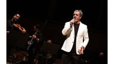 İzmir Devlet Opera ve Balesi solist sanatçısı Teyfik Rodos, Ahmed