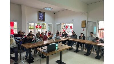 Engelsiz Yaşam Köyü’nde ağız ve diş sağlığı eğitimi Konak Belediyesi’nin İzmir Diş Hekimleri Odası işbirliğinde gerçekleştirdiği ağız ve