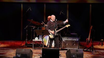 Ünlü pop ve rock grubu MFÖ’nün solistlerinden Fuat Güner, “MFÖ