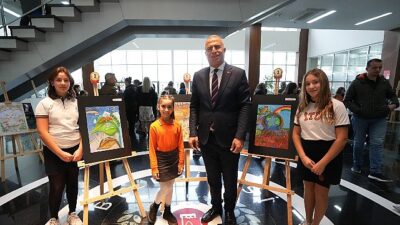 Gaziemir Belediyesi’nin iklim krizinin toprak üzerindeki etkilerine dikkat çekmek için