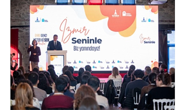 İzmir Büyükşehir Belediyesi tarafından gençleri desteklemek için yürütülen çalışmalara her