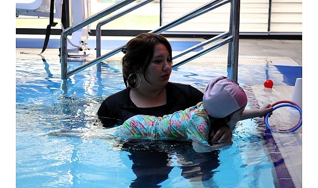 Kocaeli Büyükşehir Belediyesi’ne bağlı hizmet veren Gonca Engelsiz Yaşam Merkezi,