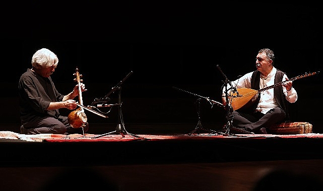 Dünyaca ünlü Grammy ödüllü kamança virtüözü Kayhan Kalhor ve bağlamanın