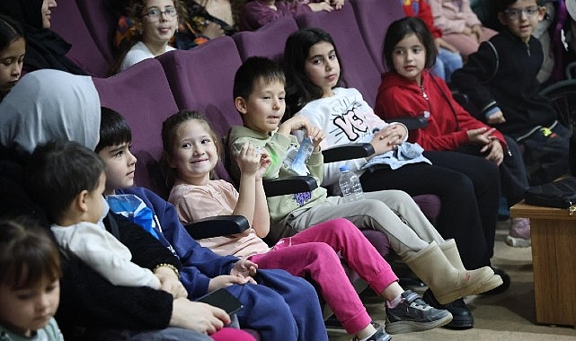 Kartepe Belediyesi Necip Fazıl Kısakürek Kültür Merkezi, “Karınca Kararınca” adlı