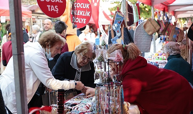 Konak Belediyesi’nin kadın emeğini odağa alan Yeni Yıl El Emeği