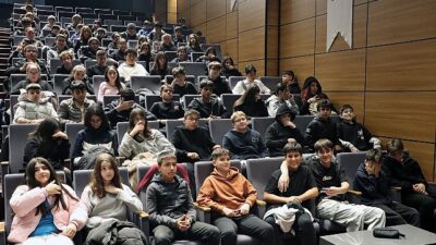 Maltepe Belediyesi’nce düzenlenen “Sınavı Yönet, Kendini Keşfet” söyleşisinde, belediyeye bağlı