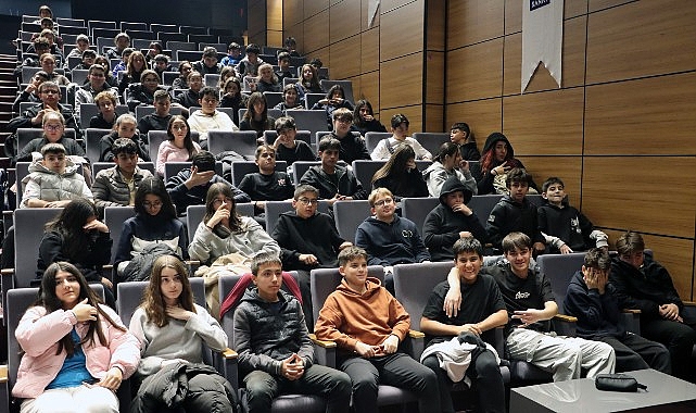 Maltepe Belediyesi’nce düzenlenen “Sınavı Yönet, Kendini Keşfet” söyleşisinde, belediyeye bağlı