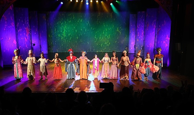 İstanbul Büyükşehir Belediyesi Şehir Tiyatroları Musahipzade Celal’in yazdığı, Engin Alkan’ın minyatür estetiğinden