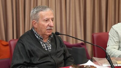 Nilüfer Belediyesi’nin düzenlediği “Bursa’nın Değerleri” söyleşisine konuk olan Karagöz ustası Şinasi Çelikkol,