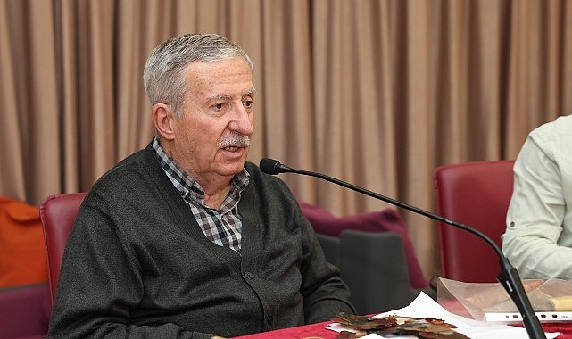 Nilüfer Belediyesi’nin düzenlediği “Bursa’nın Değerleri” söyleşisine konuk olan Karagöz ustası Şinasi Çelikkol,