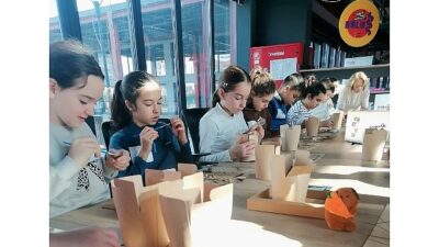 Nilüfer Belediyesi ve Akbank Sanat iş birliğiyle Pancar Deposu’nda düzenlenen