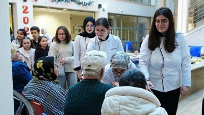 Beylikdüzü Belediyesi Çocuk Meclisi üyeleri ile Beylikdüzü 75.