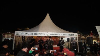 Osmangazi Belediyesi, Yeni Yıl Festivali etkinlikleri kapsamında vatandaşları bir kez