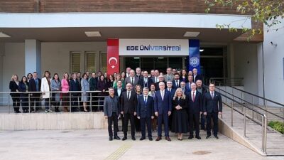 Ege Üniversitesi Senato Toplantısında, üniversitenin araştırma üniversiteleri ligindeki başarılı yükselişi