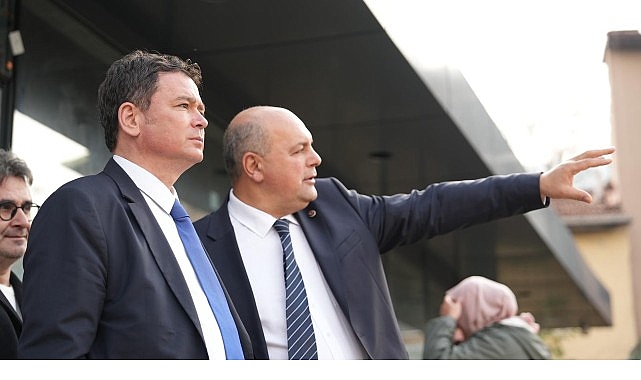 Evliya Çelebi’nin “ruhaniyetli şehir” diye anlattığı, Tanpınar’ın Bursa’da Zaman’ına ilham