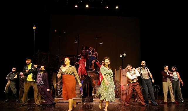 İstanbul Büyükşehir Belediyesi Şehir Tiyatroları, hikayesiyle dikkat çeken oyunlarından “Fosforlu Cevriye”yi Büyükçekmece seyircisiyle buluşturuyor.