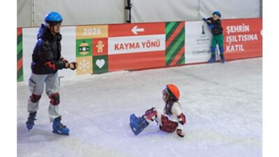 İzmir Büyükşehir Belediyesi tarafından Kültürpark’ta ikinci kez düzenlenen Yeni Yıl