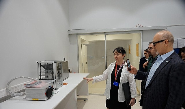 ABD Boston Üniversitesi’nde biyoteknoloji alanında çalışmalar yürüten, İstanbul Atlas Üniversitesi