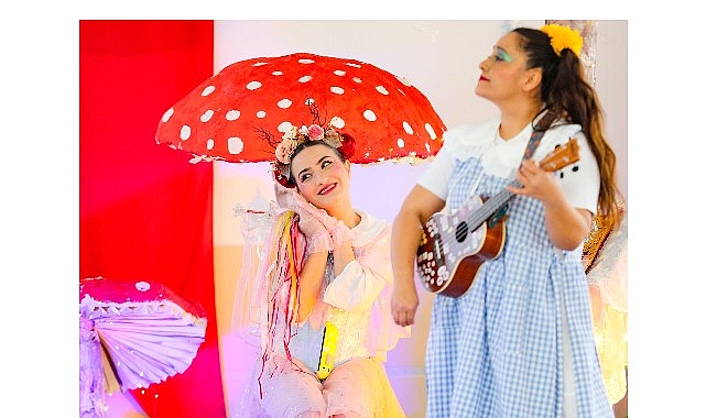 Aliağa Belediyesi’nin sömestr özel olarak düzenlediği Tiyatro Günleri kapsamında sahnelenen