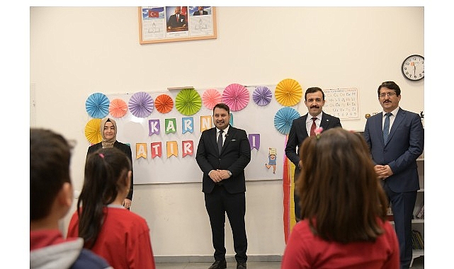 Kahramankazan’da 2025-2026 eğitim-öğretim yılının ilk yarısının sona ermesiyle birlikte binlerce öğrenci karne