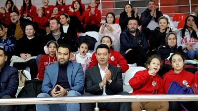 Bayraklı Belediyesi, yarıyıl tatili dolayısıyla çocuklar ve gençlere yönelik düzenlediği