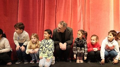 İstanbul Bayrampaşa Belediyesi’nin yarıyıl tatili dolayısıyla düzenlediği Karne Şenliği, çocuklara